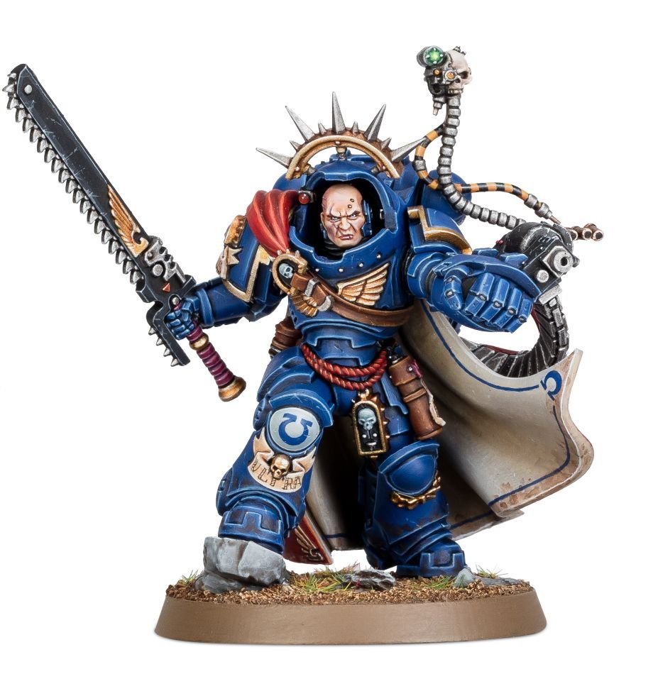 SPACE MARINES CAPTAIN IN GRAVIS ARMOUR